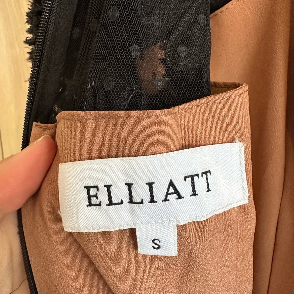 NWT Elliatt Bossa Tulle Floral Appliqué Maxi Dress - Picture 7 of 12